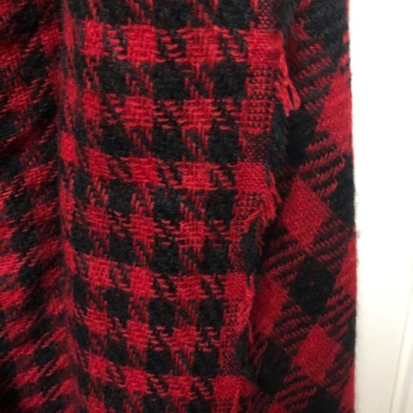 Red and Black Plaid Waterfall Reversible Vest - Picture 4 of 6